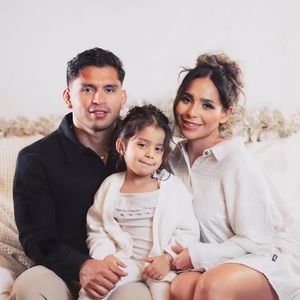 Meet your Posher, Bastie yesmín